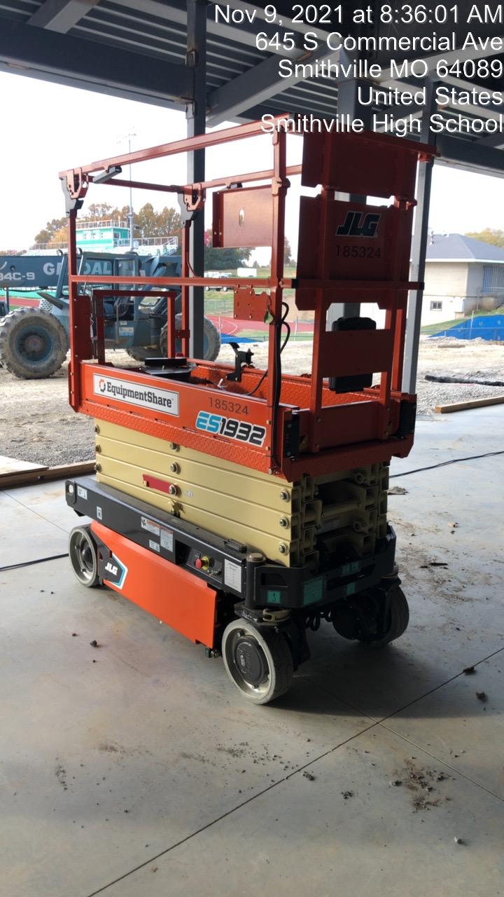 2021 JLG ES1932