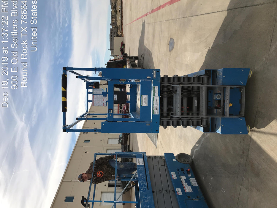 2019 Genie GS-3232 Folding rails with half height swing gate