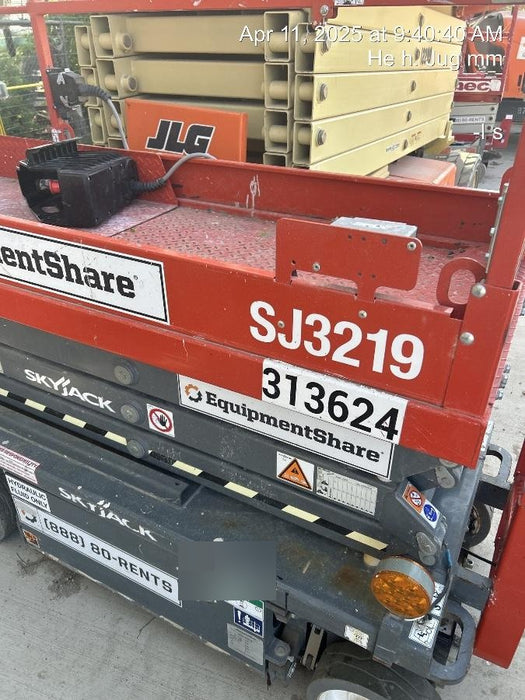 2019 MEC 1330SE MEC 1330SE w/ES Track Hardware, Full Extended 2 Year Warranty