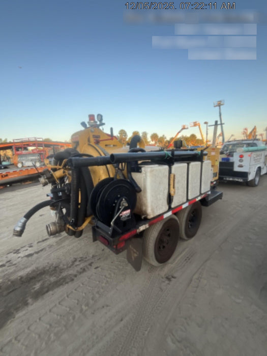 2021 Vac-Tron LP573XDT T4 Koehler Diesel Engine, 500 Gallon Debris Tank, x2 100 Gallon Water Tanks