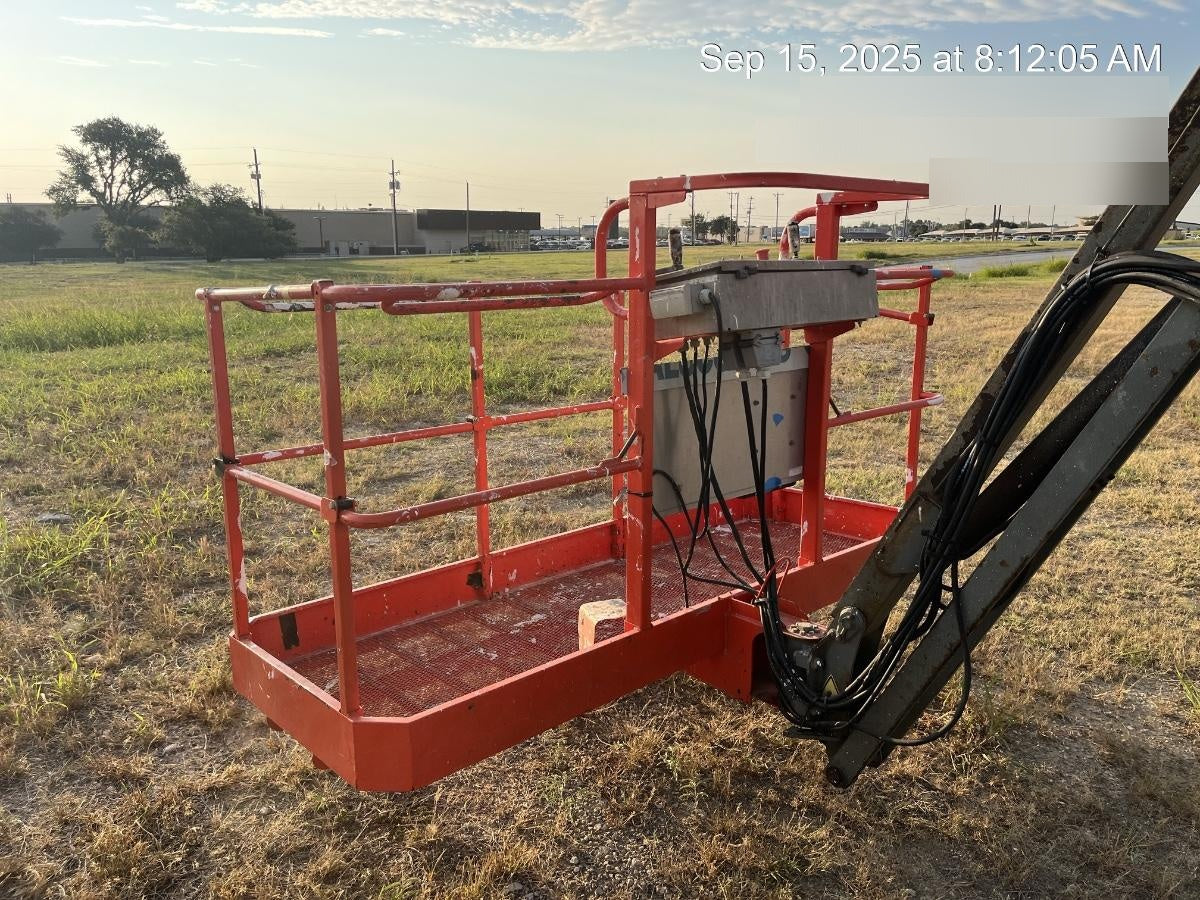 2016 SKYJACK SJ86T