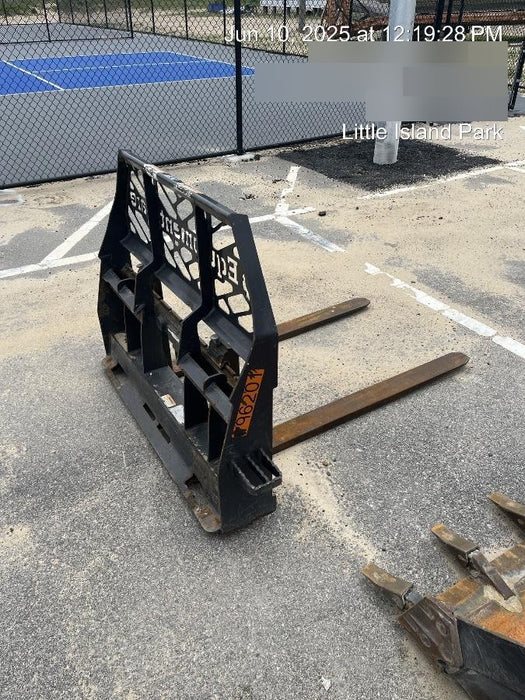 2021 PALADIN 48" Pallet Forks - Paladin