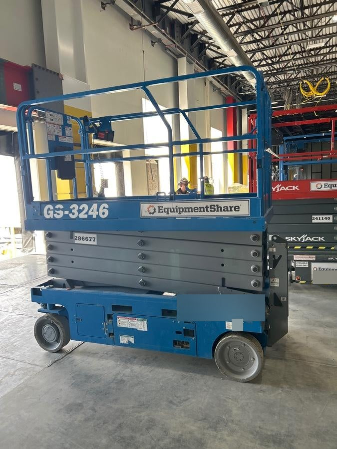 2022 GENIE GS-3246