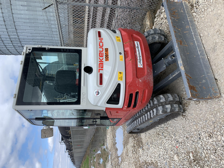 2020 TAKEUCHI TB-235-2CR