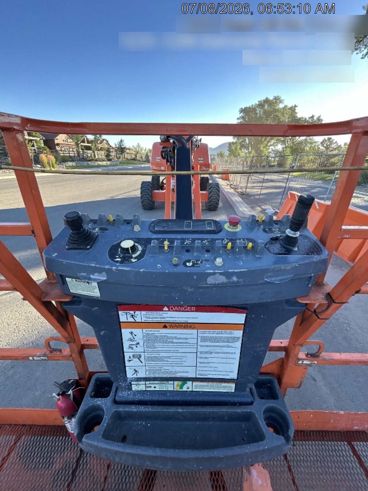 2020 JLG 660SJ