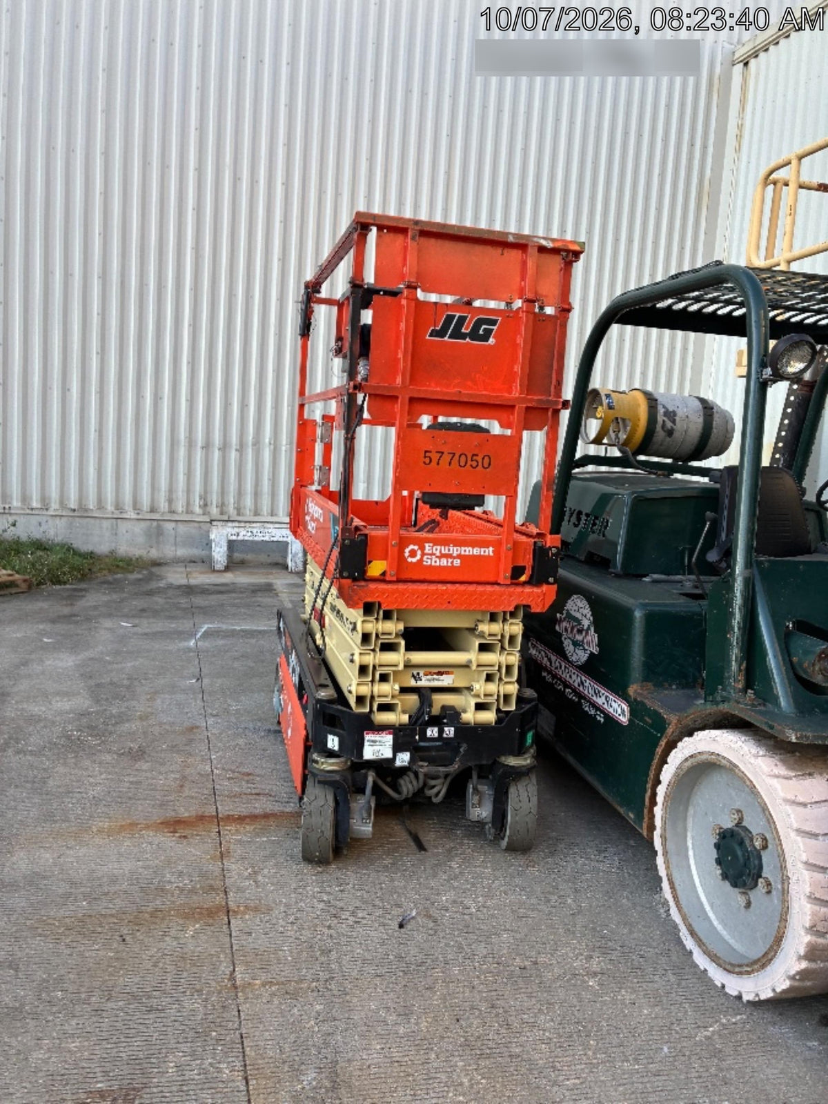2025 JLG ES1932