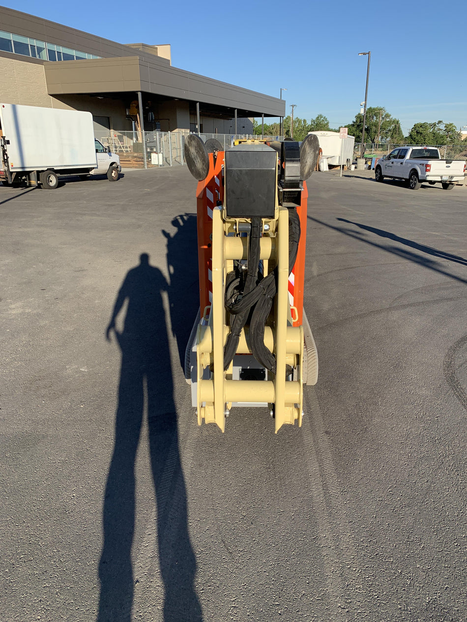 2021 JLG X600AJ