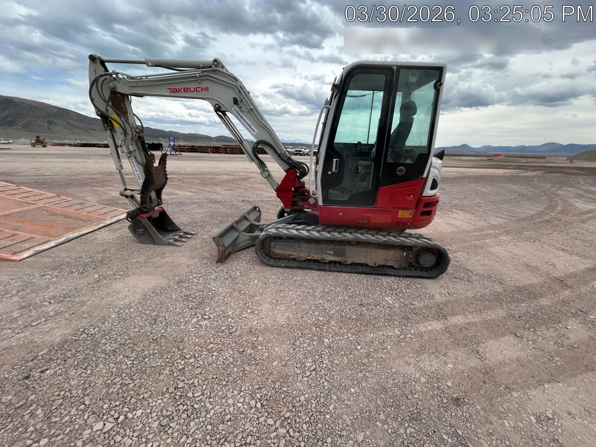 2021 TAKEUCHI TB260
