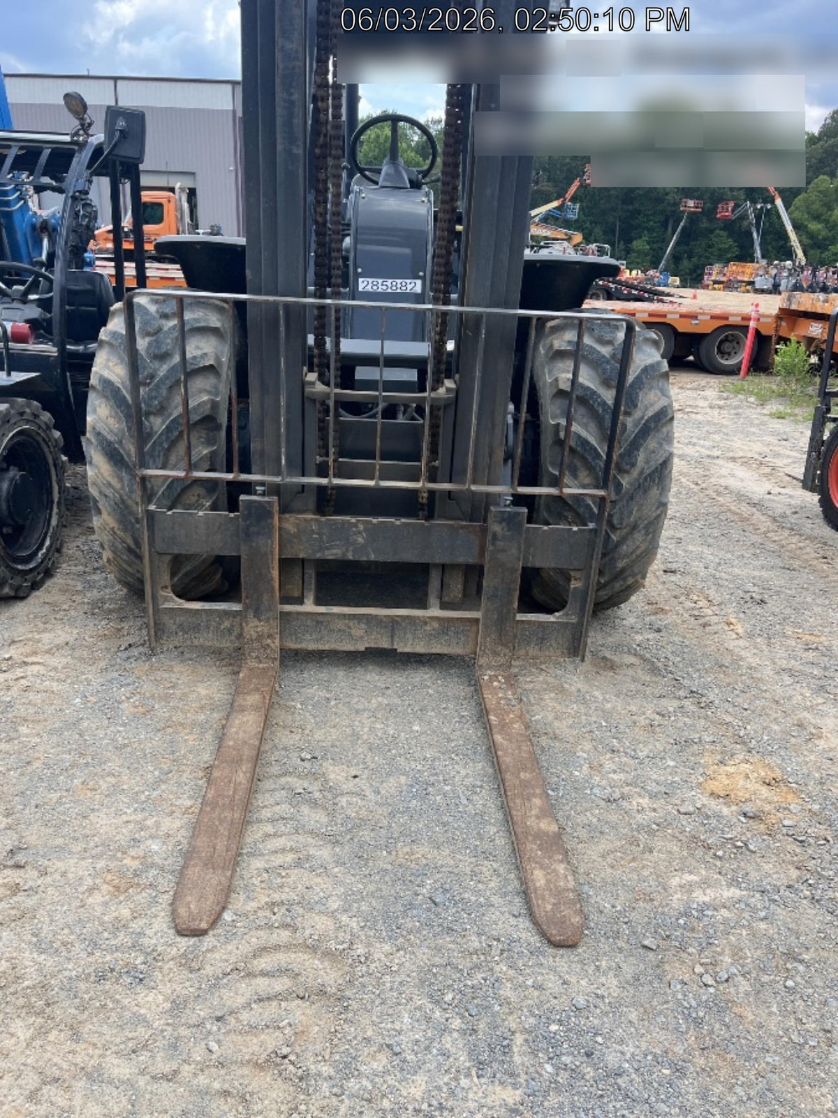 2023 CASE 588H