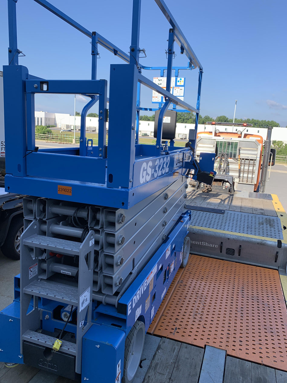 2022 GENIE GS-3232
