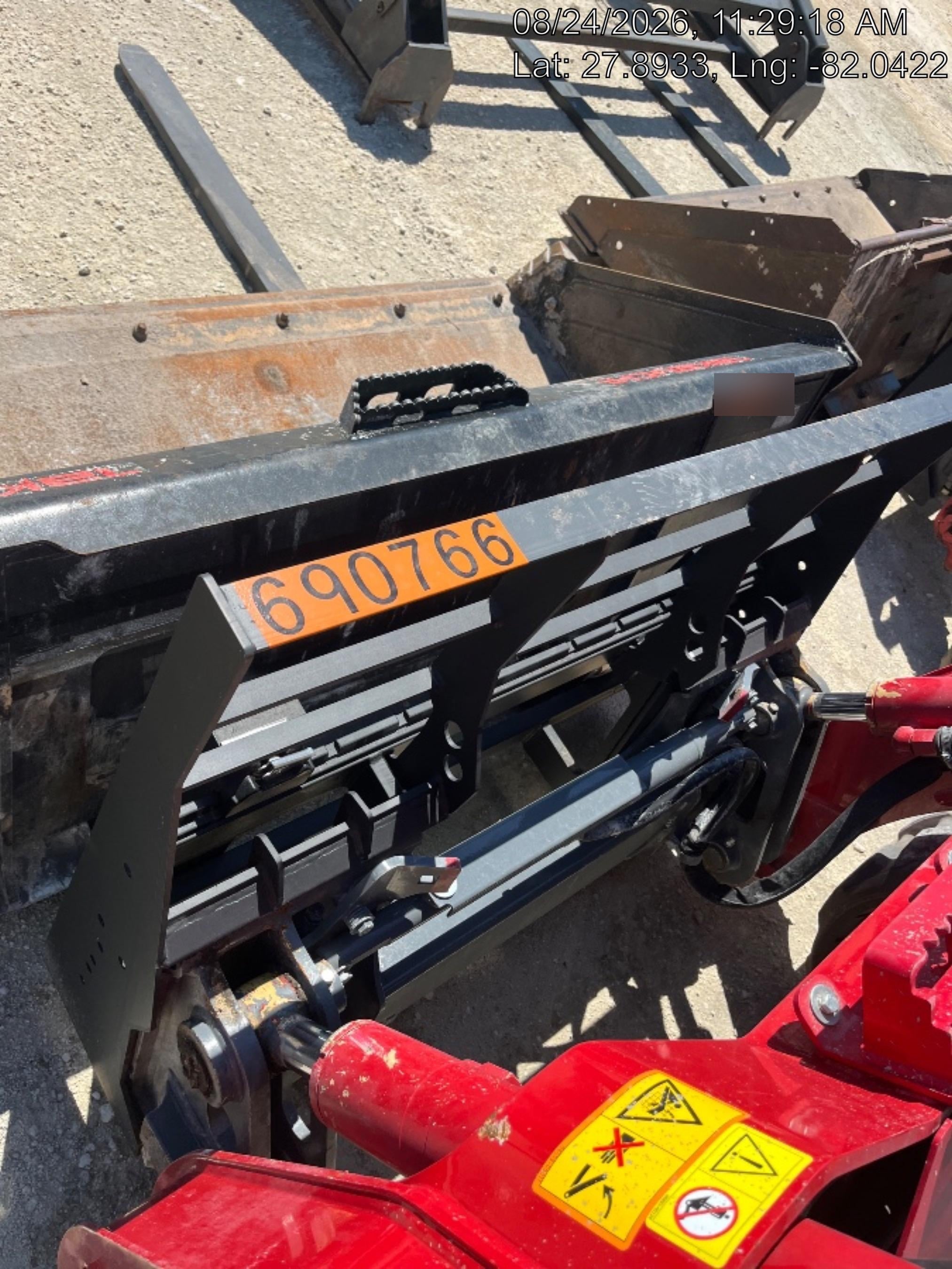 2026 ARROW MATERIAL HANDLING 72" Pallet Forks - Arrow