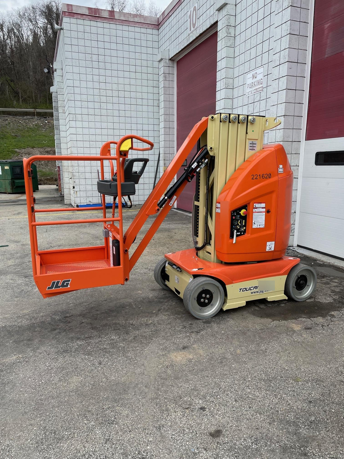 2022 JLG 26E