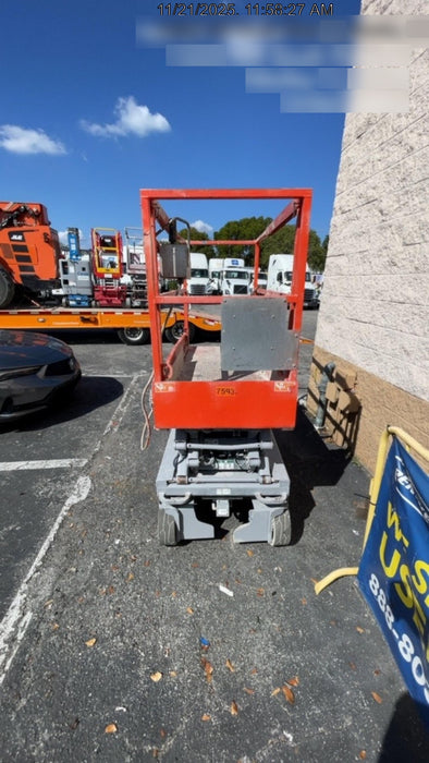2018 Skyjack SJIII-3219 Skyjack SJIII3219 Scissor Lift w/Trojan Batteries