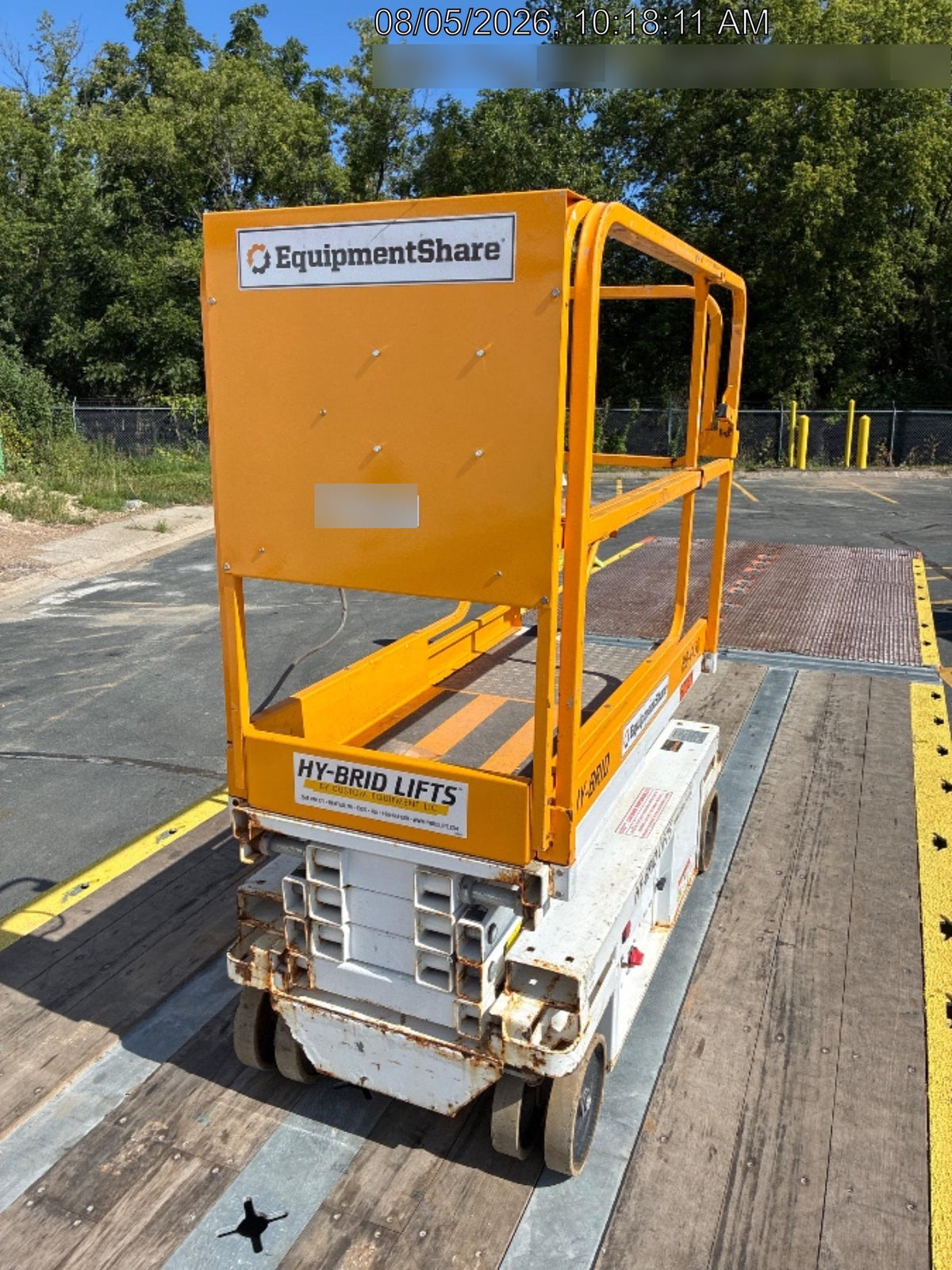 Custom Equipment HB-1430 <ul>
 <li>Hy-Brid Scissor Lift</li>
  <li>Platform capacity up to 670 lbs.</li>
  <li>Working height up to 20 ft</li>
  <li>Weighs under 1,700 lbs.</li>
  <li>Non-marking wheels </li>
</ul>