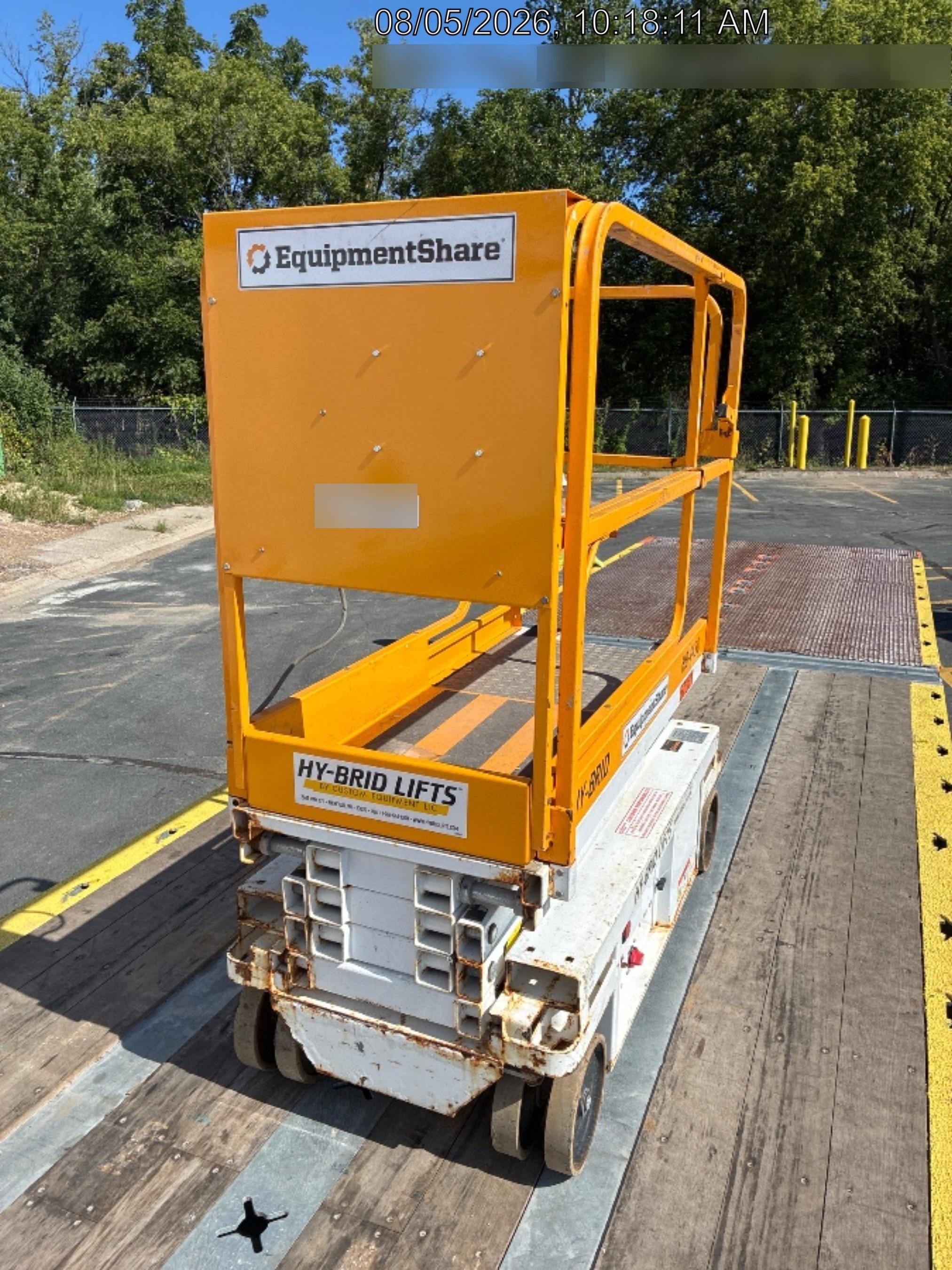 Custom Equipment HB-1430 <ul>
 <li>Hy-Brid Scissor Lift</li>
  <li>Platform capacity up to 670 lbs.</li>
  <li>Working height up to 20 ft</li>
  <li>Weighs under 1,700 lbs.</li>
  <li>Non-marking wheels </li>
</ul>