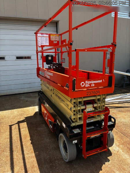2022 JLG ES2632