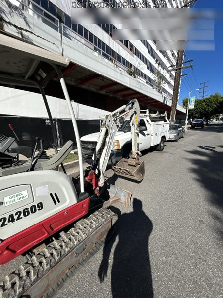 2021 TAKEUCHI TB216R
