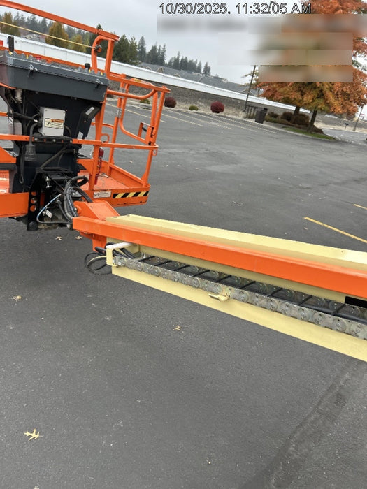 2021 JLG 400S