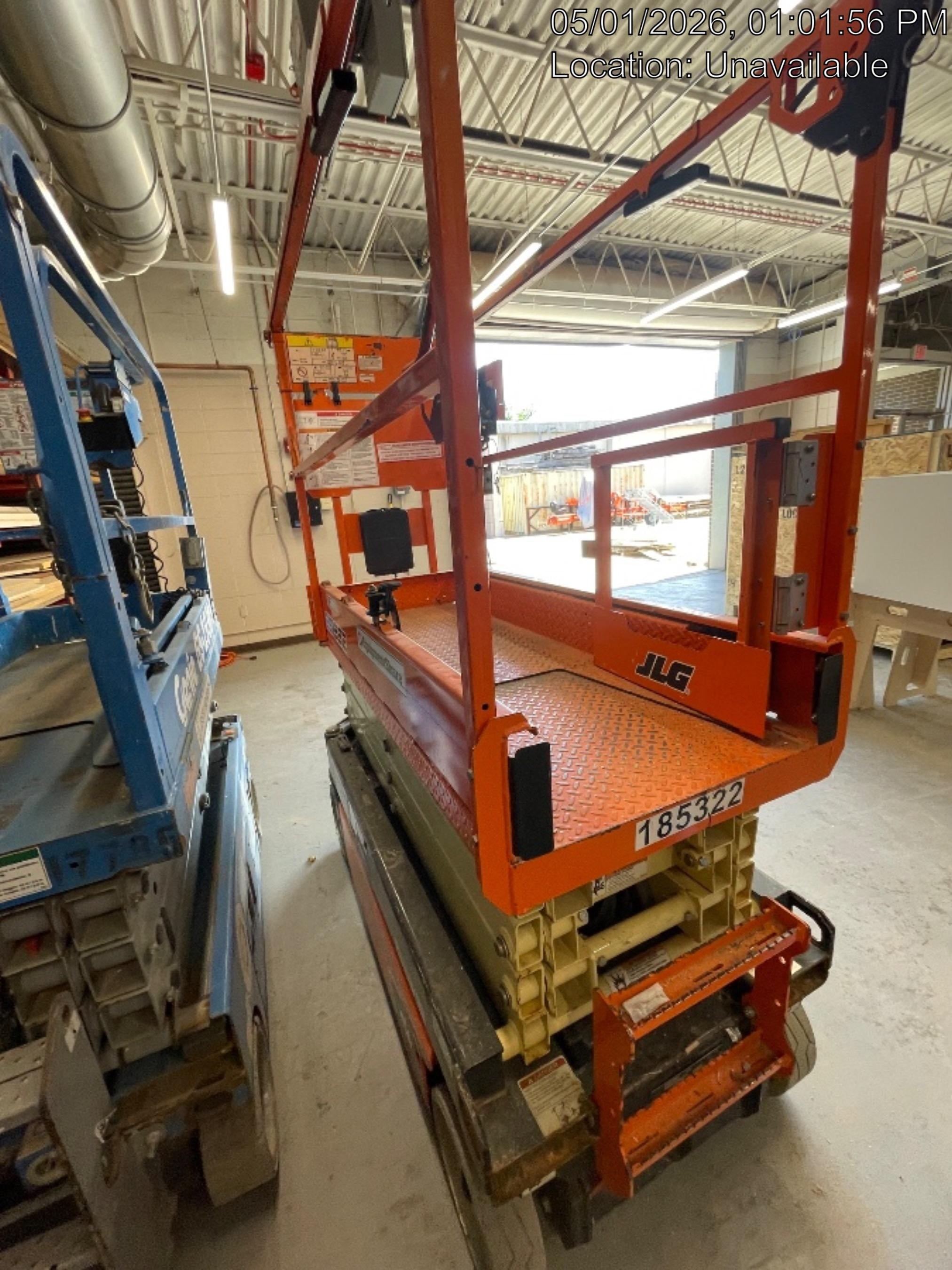 2021 JLG ES1932