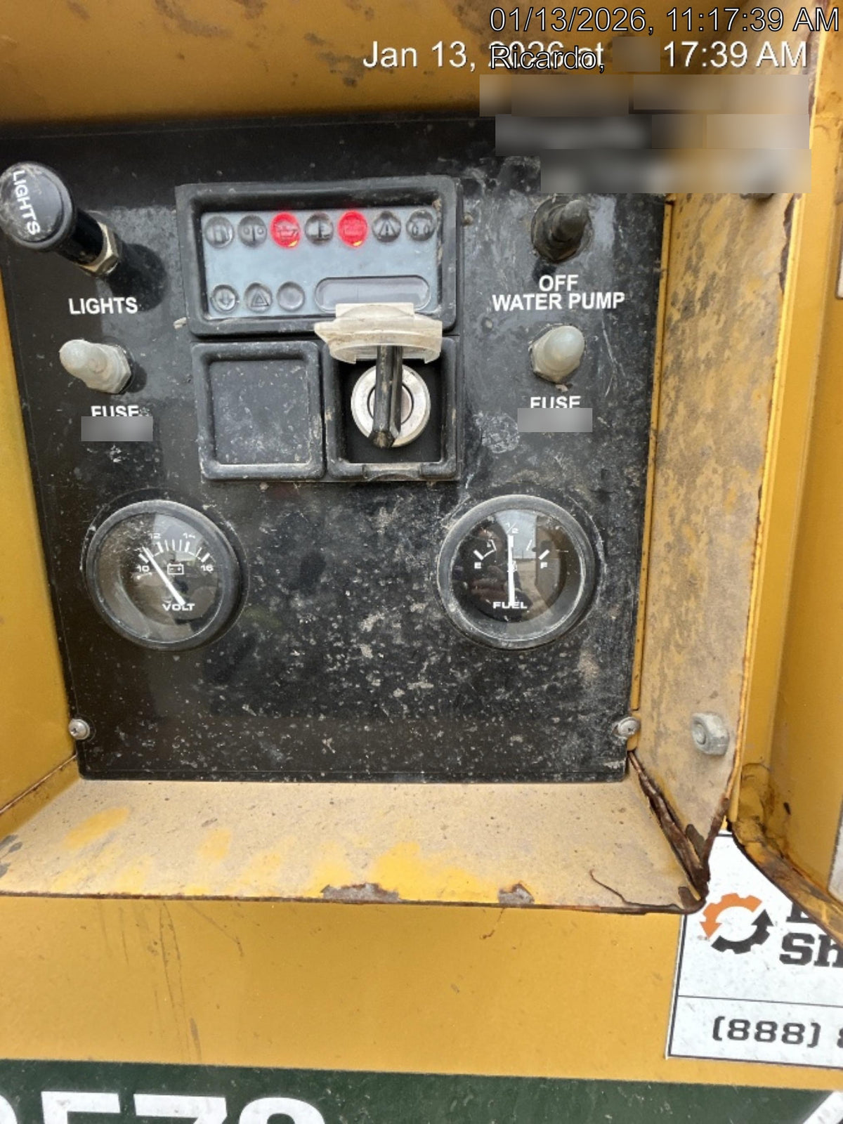 2023 Vac-Tron LP573XDT T4 Koehler Diesel Engine, 500 Gallon Debris Tank, x2 100 Gallon Water Tanks