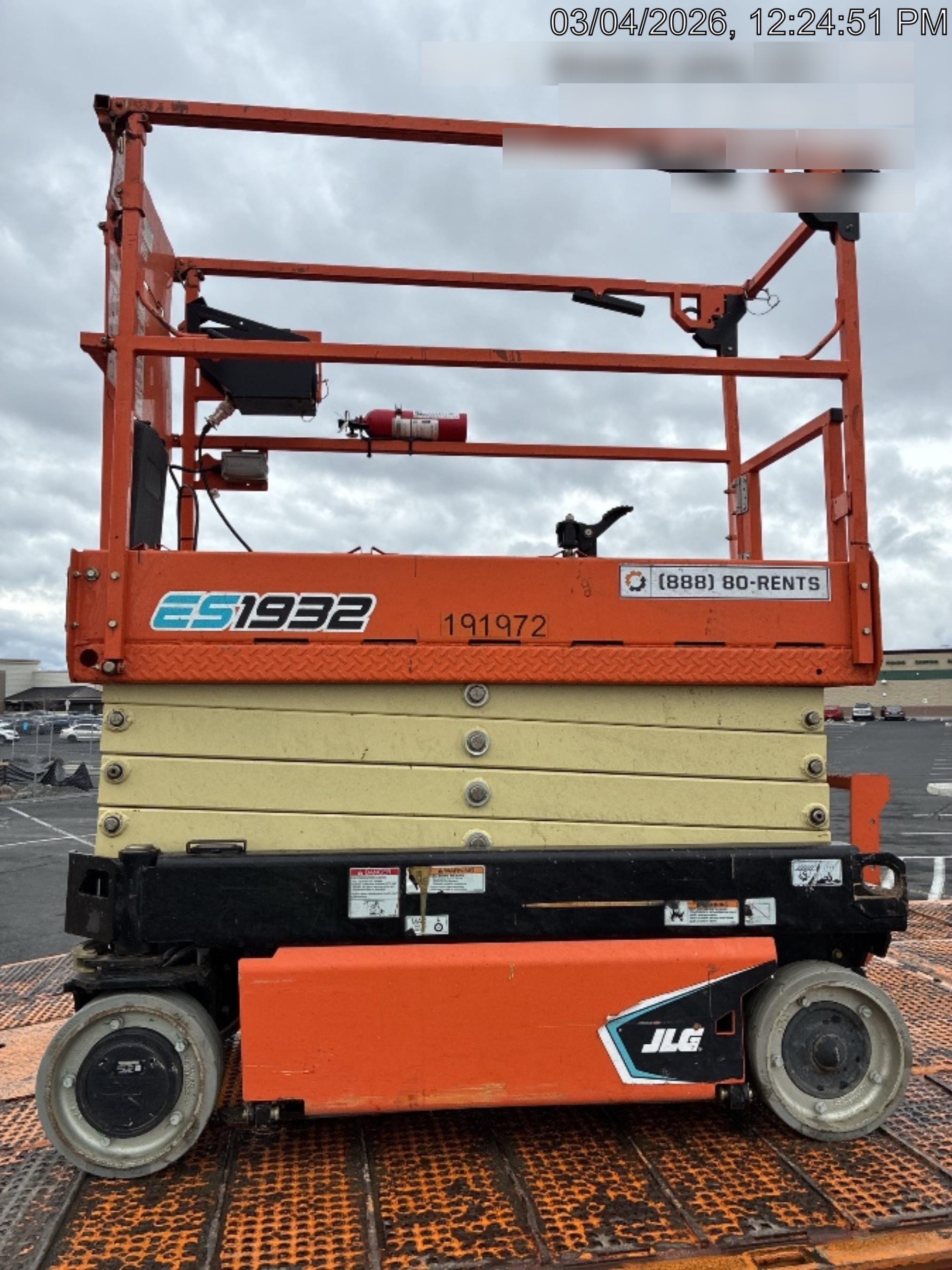 2021 JLG ES1932