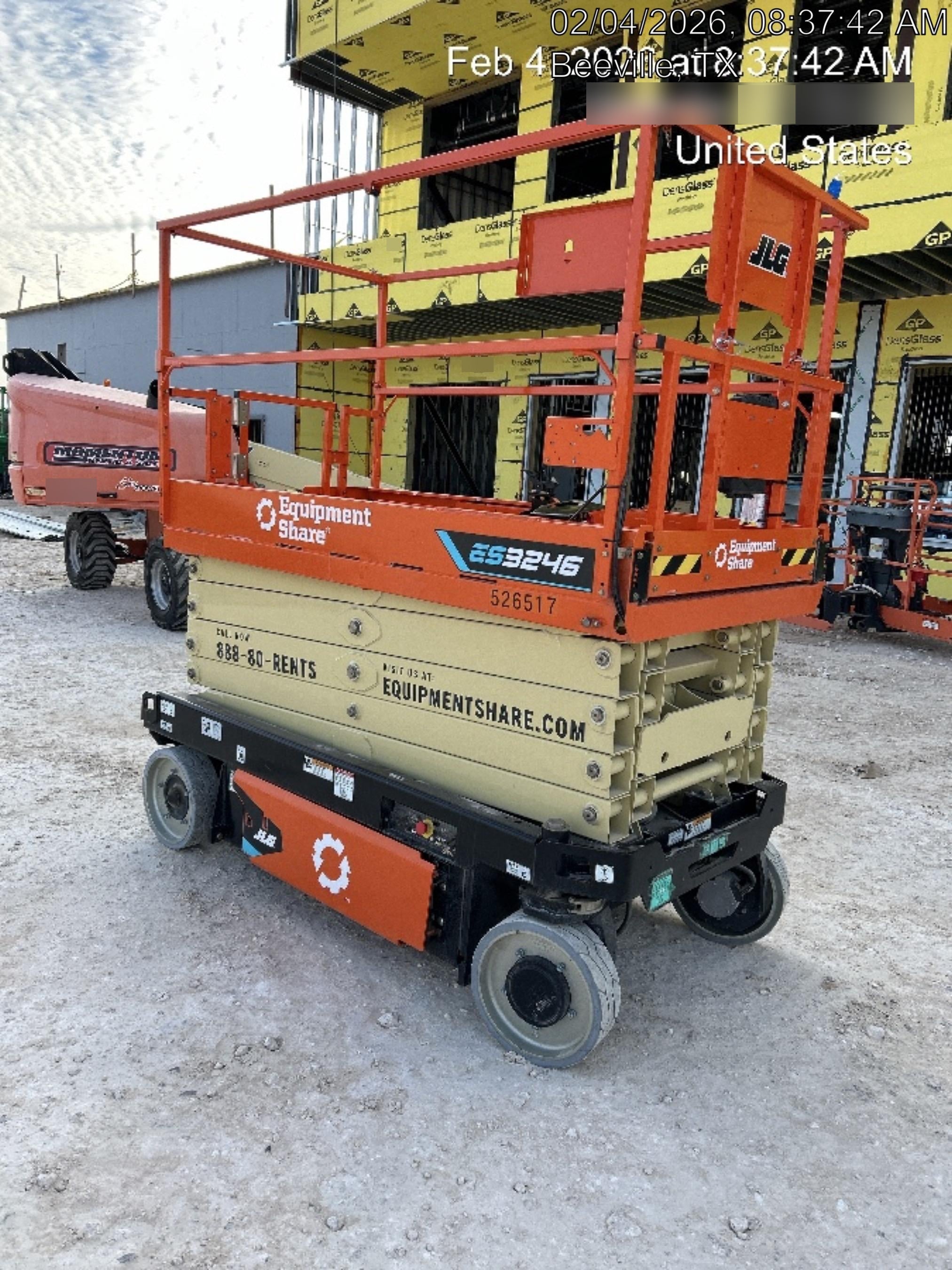 2025 JLG ES3246