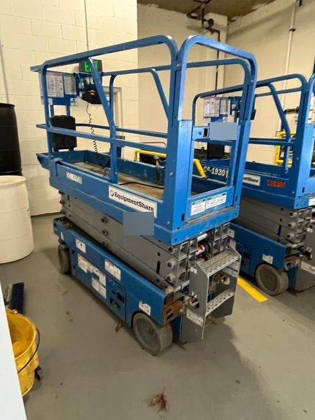 2019 Genie GS-1930 Half Height Swing Gate, 800W Inverter