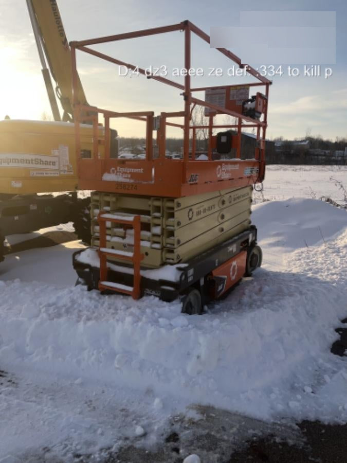 2022 JLG ES3246