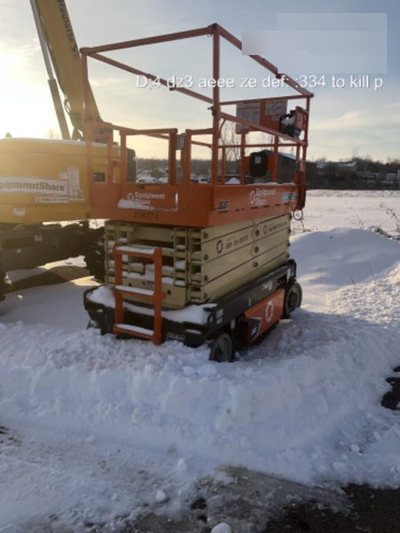 2022 JLG ES3246