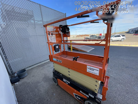 2021 JLG ES1932