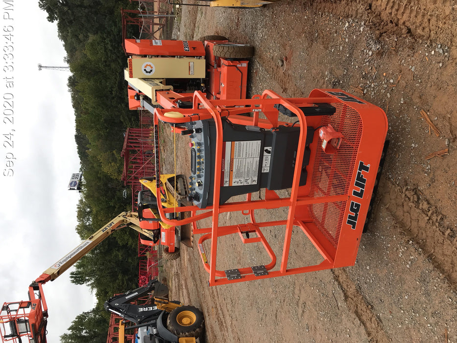 2019 JLG E300AJP