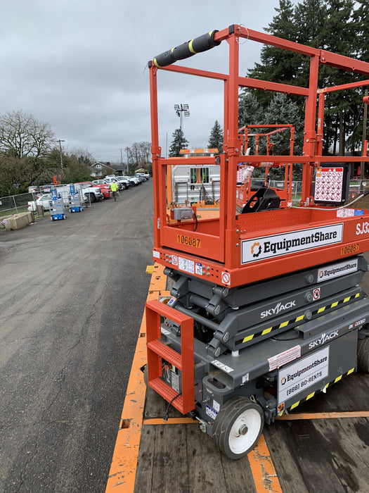 2020 Skyjack SJIII-3219 Solid NM Tires, Half height spring hinged entry gate, Dual Beacons, 800W Inverter