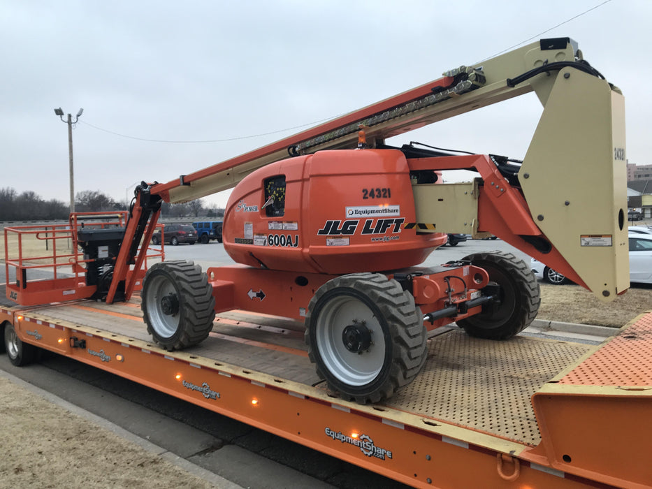 2019 JLG 600AJ