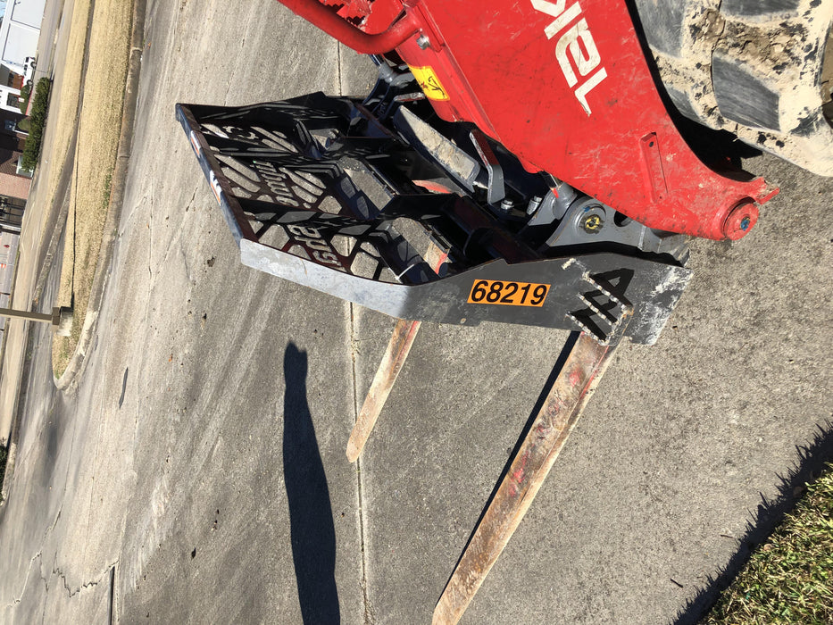 2020 PALADIN 48" Pallet Forks - Paladin