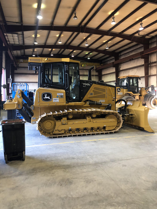 2020 JOHN DEERE 700L