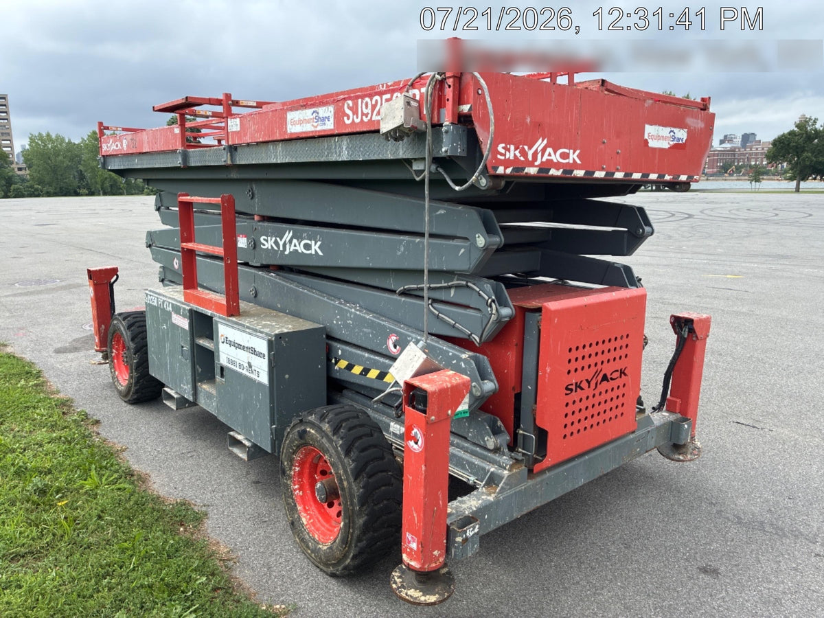 2016 SKYJACK SJ9250 RT