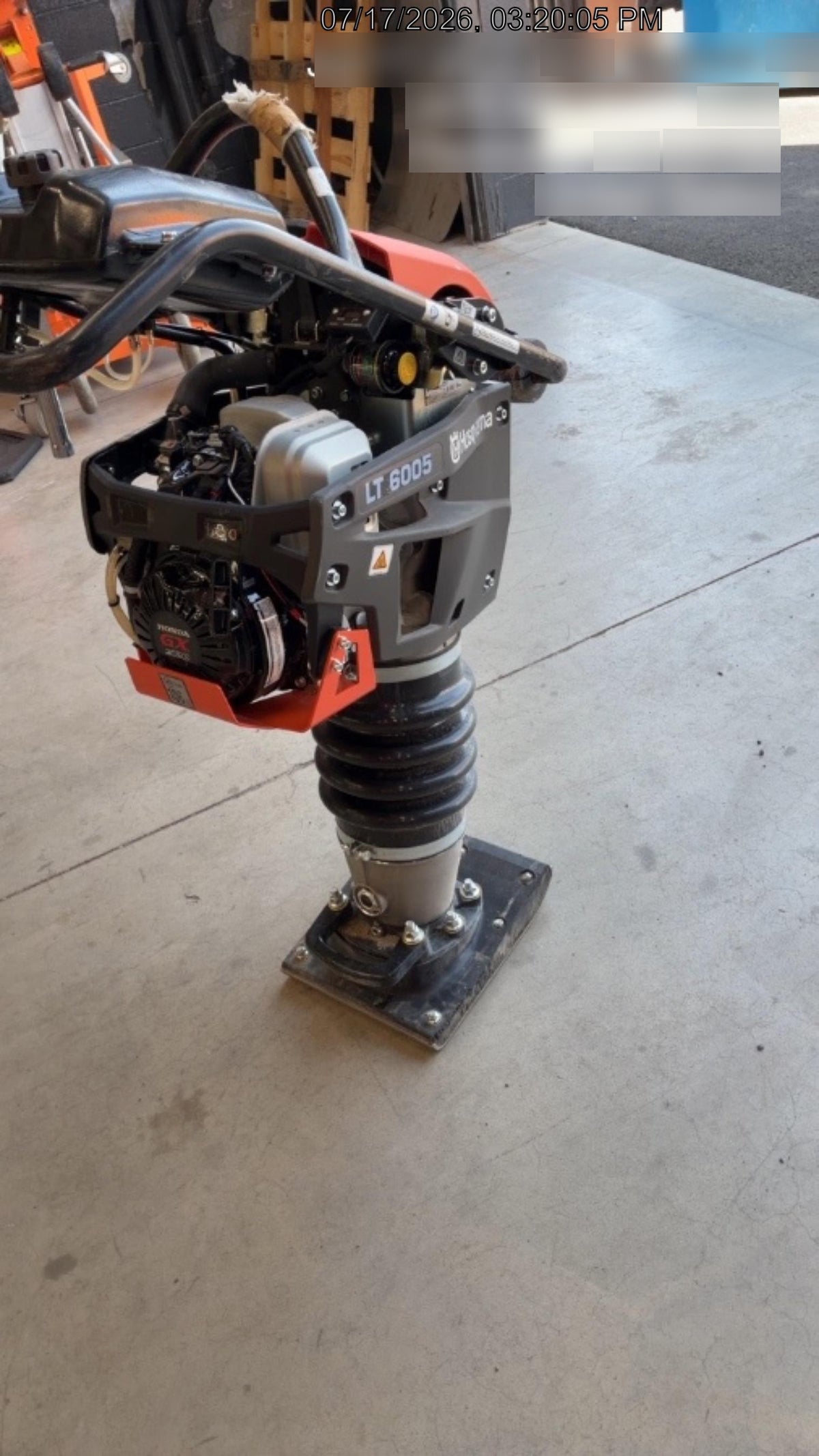 2025 HUSQVARNA LT6005