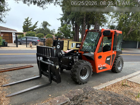 2025 JLG 519