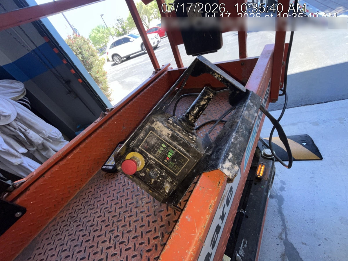 2022 JLG ES1932
