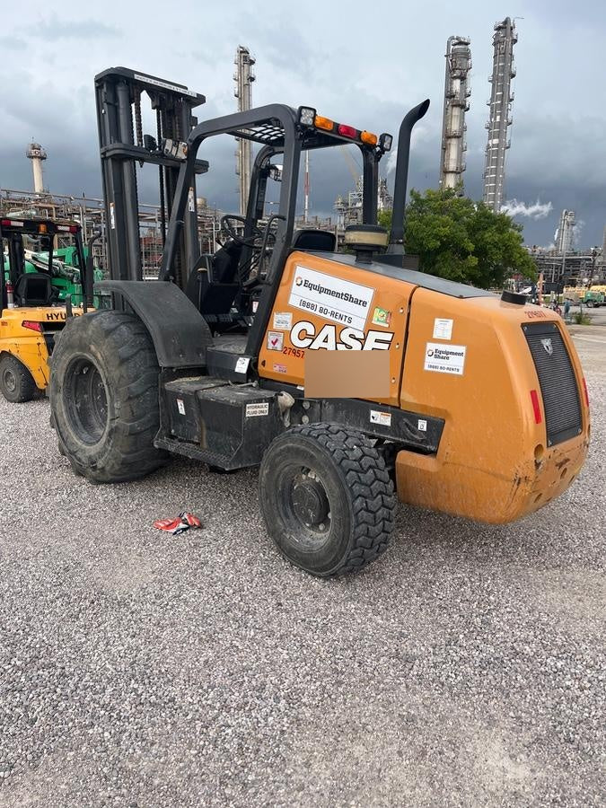 2023 CASE 588H