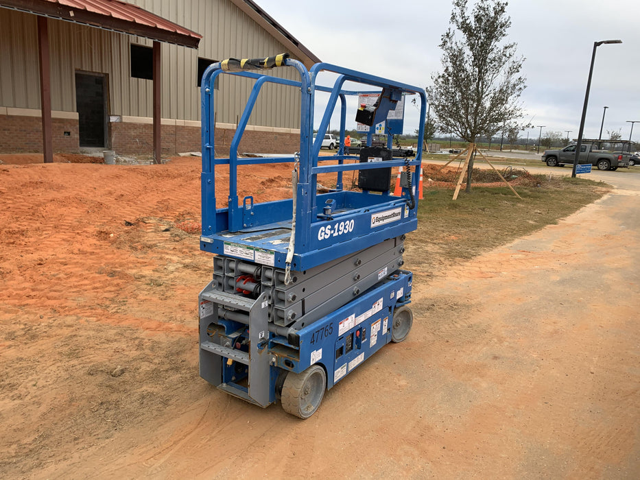 2019 Genie GS-1930 Fixed Rails with Chain Entry