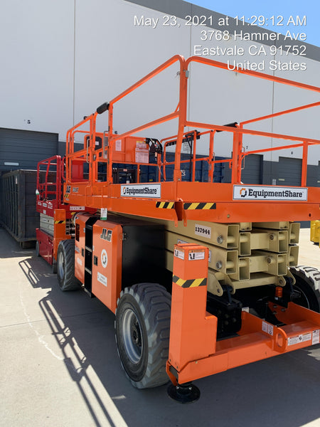 2021 JLG 330LRT