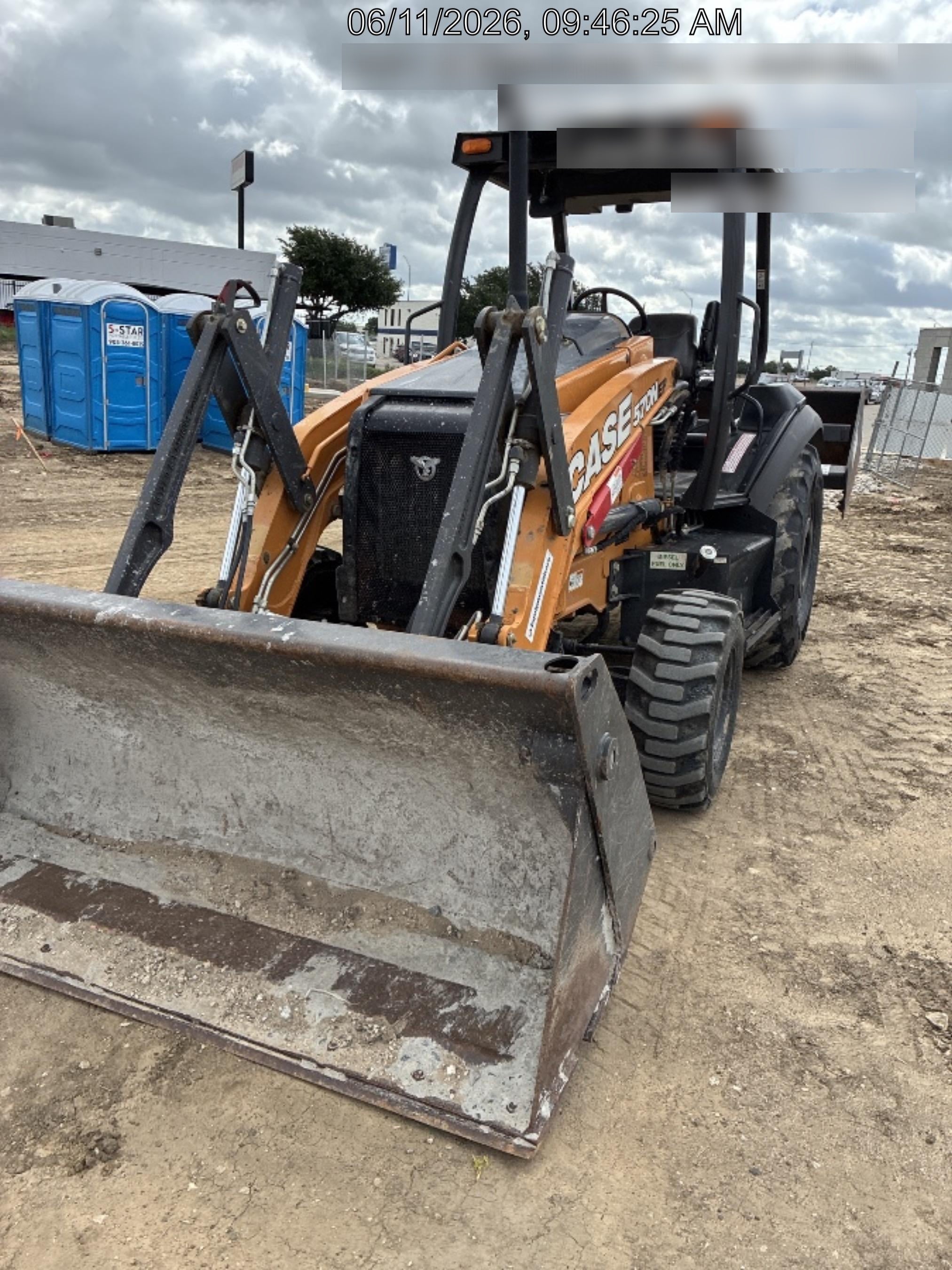 2023 CASE 570N EP
