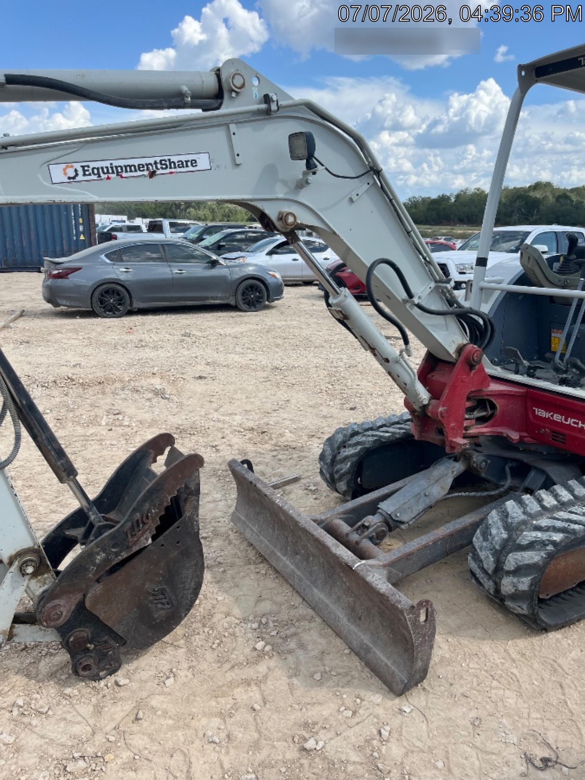 2021 TAKEUCHI TB235-2R