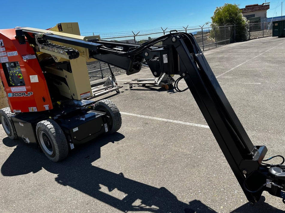 2025 JLG E300AJP