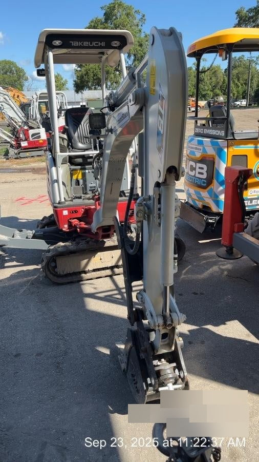 2023 TAKEUCHI TB20e