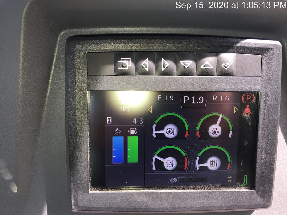 2020 JOHN DEERE 700L