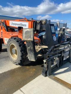 2020 Skytrak 10054 Cab/Heat/Air, Solid Tires, Work Lights, Beacon, Aux Hydraulics, Back up Alarm, Lifting Eye, ES Decals