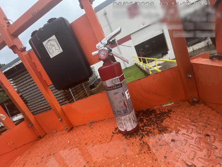 2023 JLG ES3246