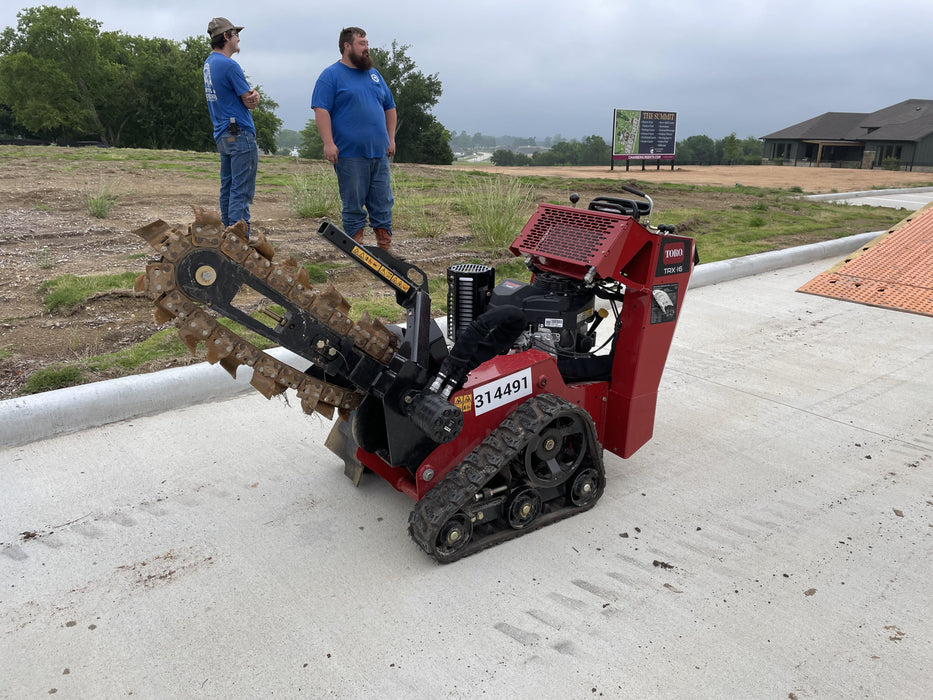 2023 TORO TRX-16